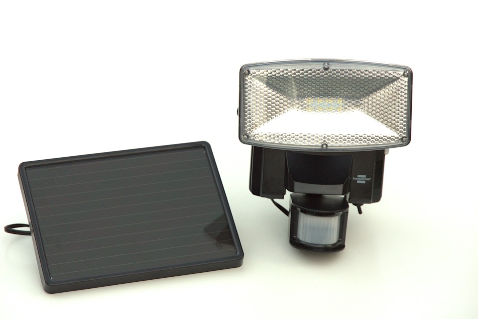 Alternativ Dykker Hurtig Test: Solar-LED Strahler SOL 80 mit Bewegungsmelder › Das Gartenmagazin