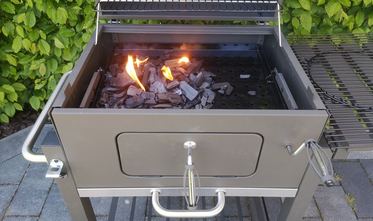 Tepro Holzkohlegrill Toronto Grillwagen im Rollen mit Test 