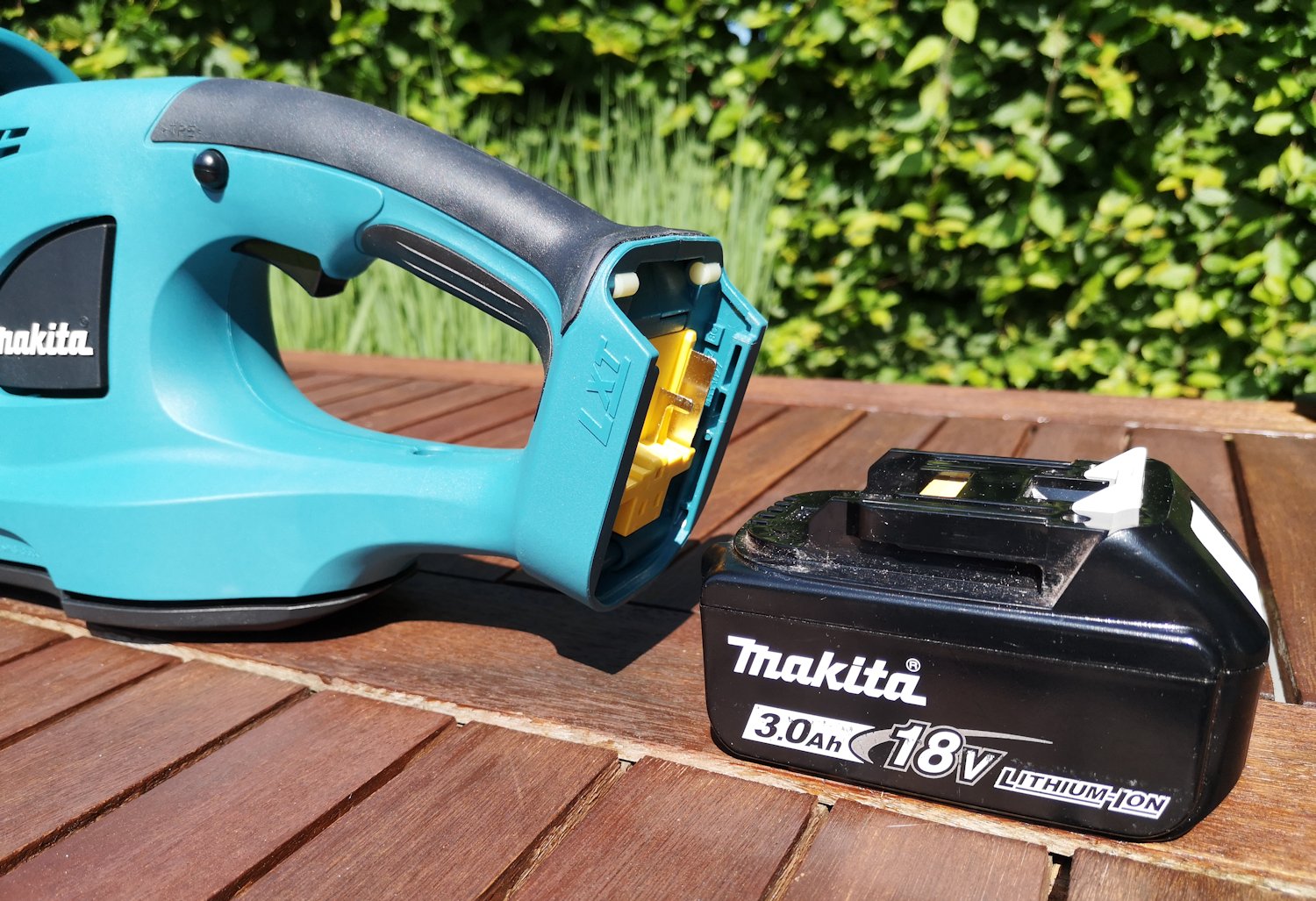 Makita Akku Heckenschere DUH523Z Praxistest - 18 Volt