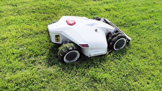 LUBA AWD 5000 Test Rasenmäher Roboter Begrenzungskabel
