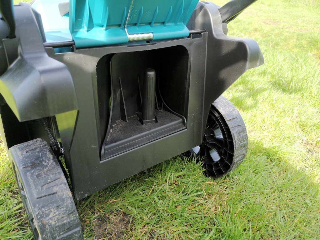 Makita AkkuRasenmäher DLM330 Test › Das Gartenmagazin